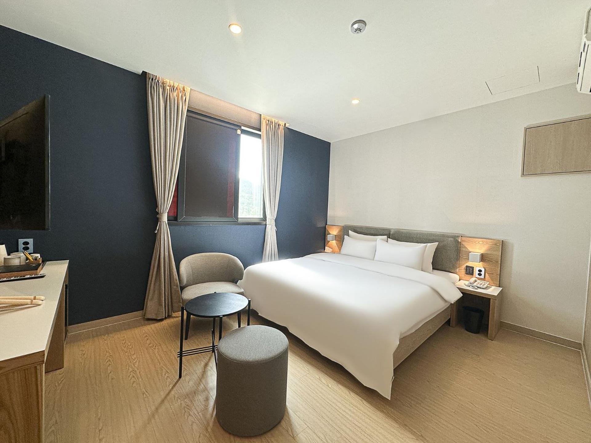 Hound Hotel Changwon Exterior foto