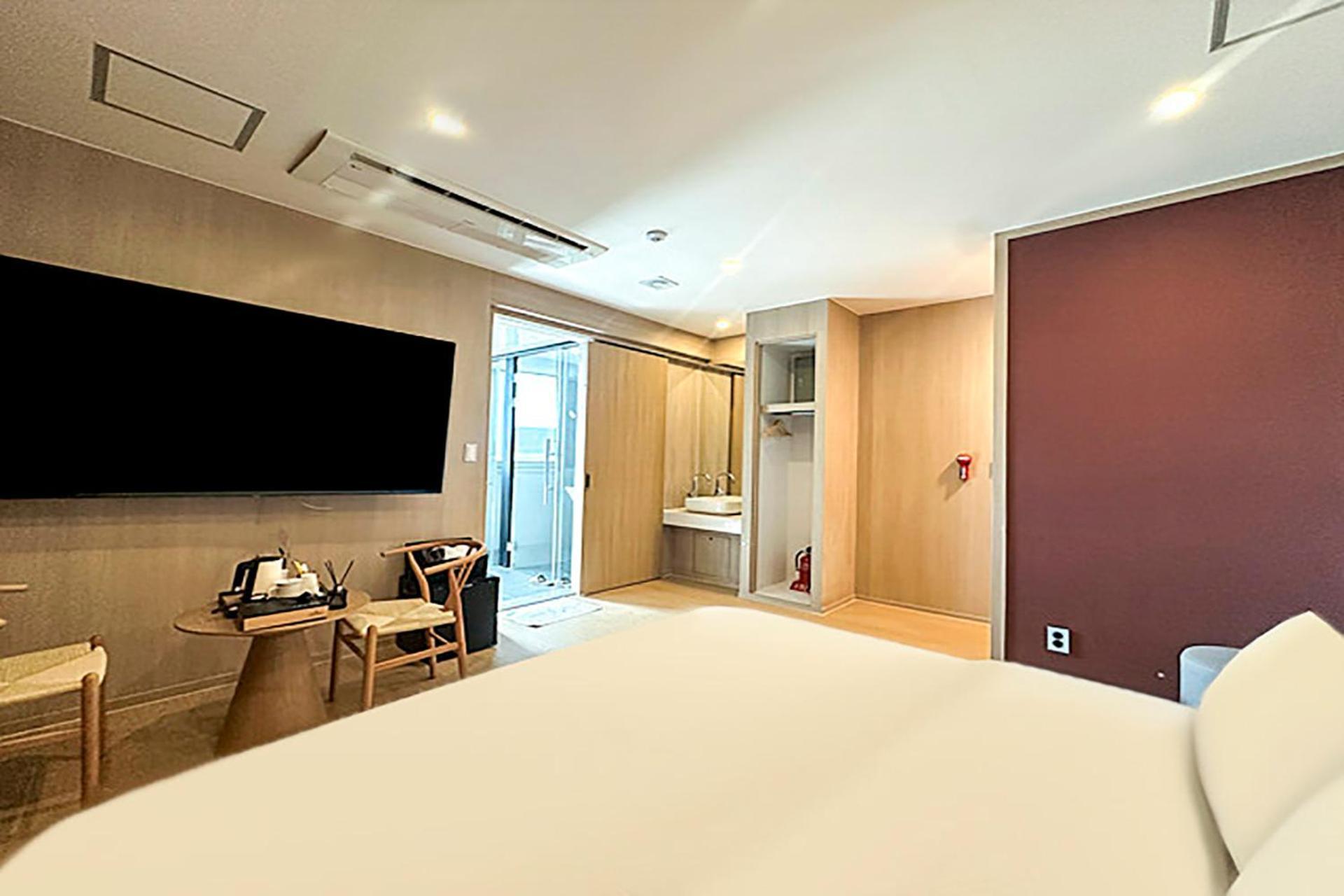 Hound Hotel Changwon Exterior foto