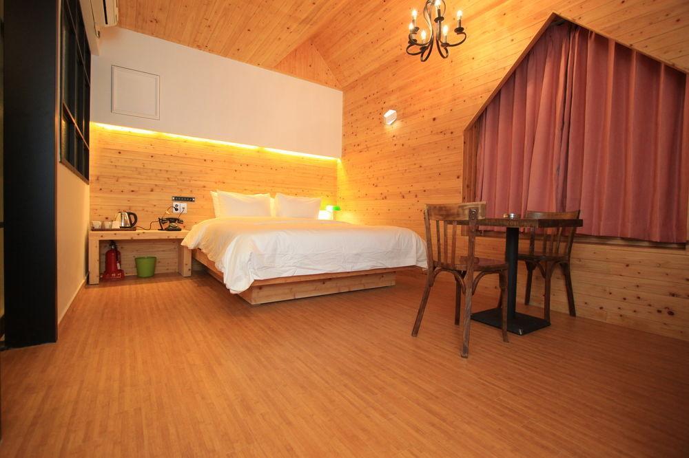 Hound Hotel Changwon Exterior foto